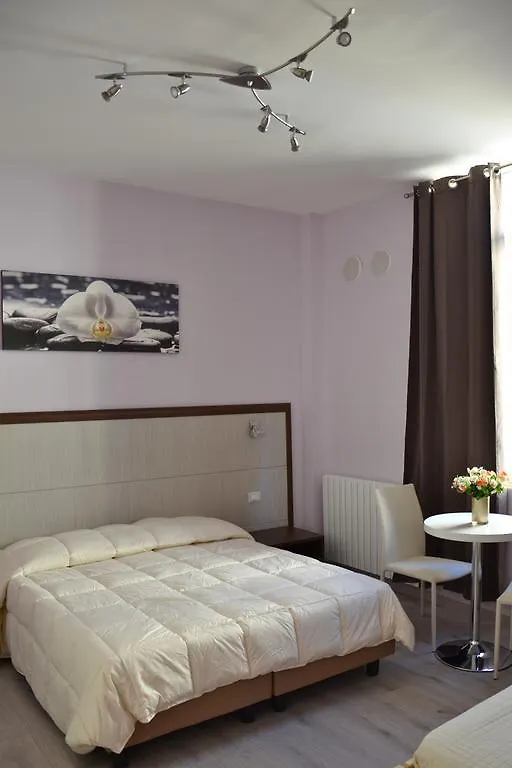 Florence Stadium B&B 3*,
